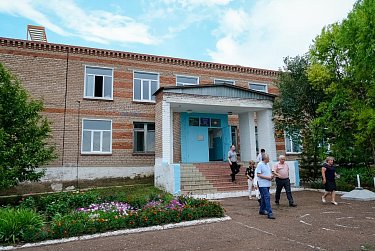 Сергей Грачев: «Кровля Колтубанской школы – под особым контролем»